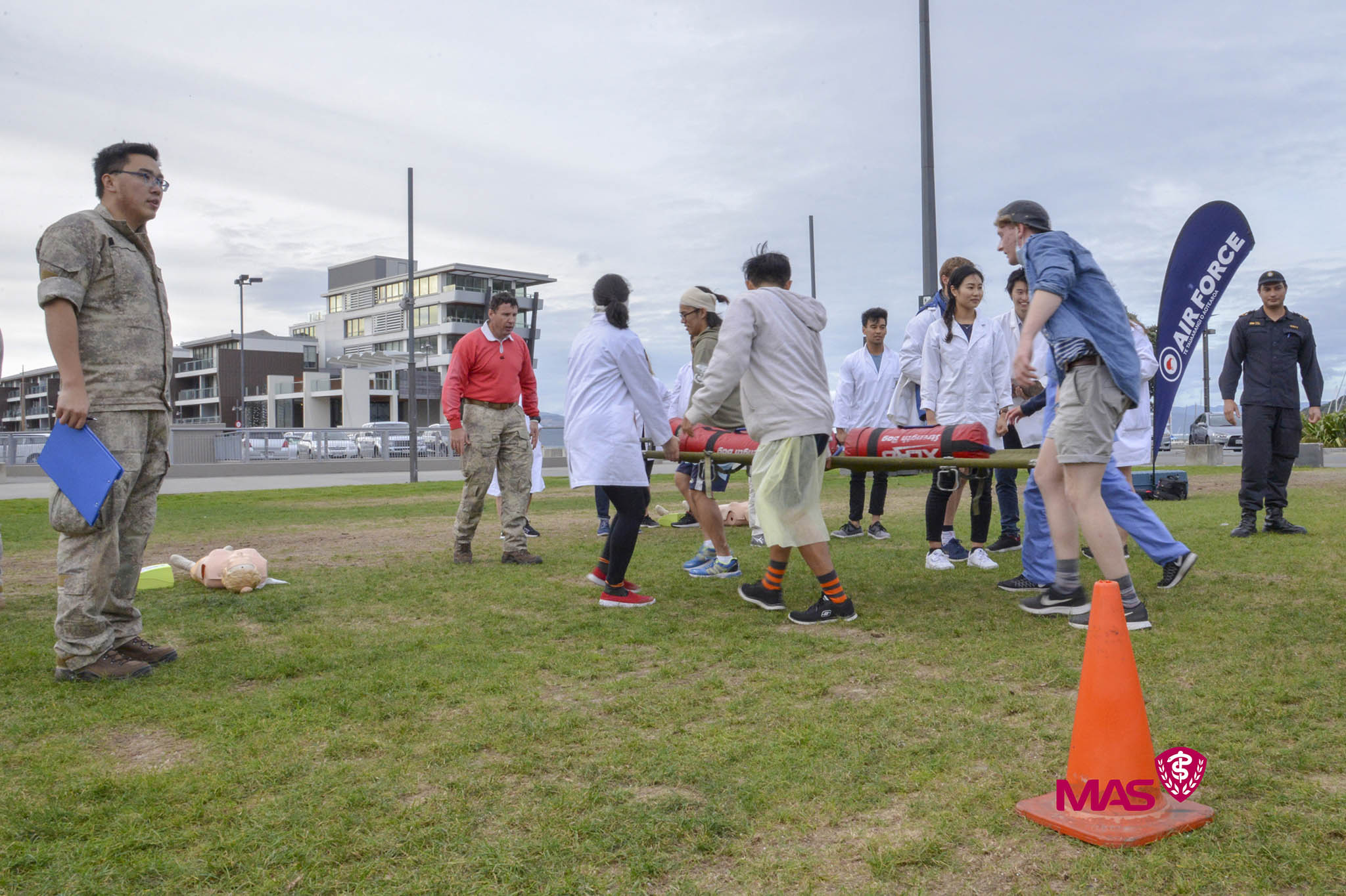NZ Medical students teams outdoors rescue stretcher