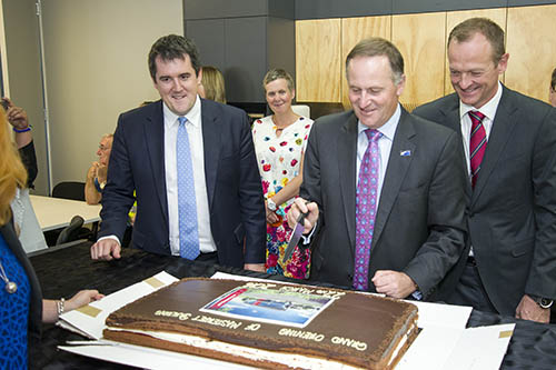 John Key NZ Prime Minister Masterpet cake cutting