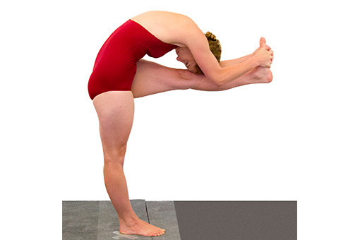 Sophie Murton yoga Standing head to knee