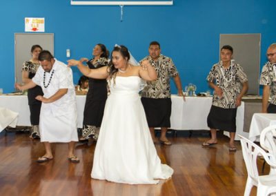 Siva Samoa with beautiful bride leading the way