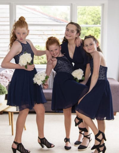 bridesmaids fun poses
